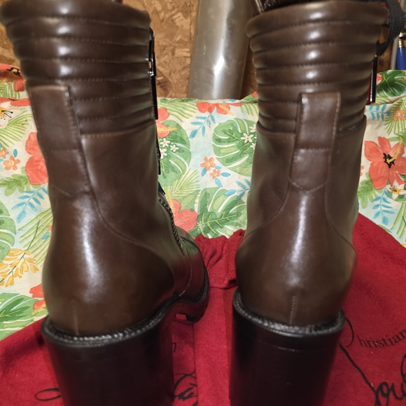 Christian Louboutin Women's Brown Leather Boots Size 42 11 - Picture 4 of 16